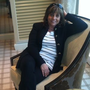 Meet your Posher, Debra